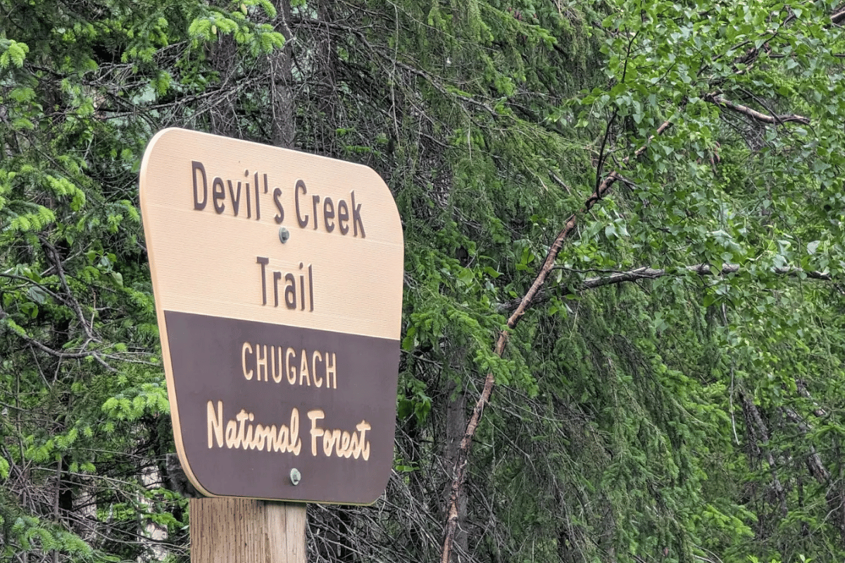 Devils Creek Trail sign Cambridge Ontario