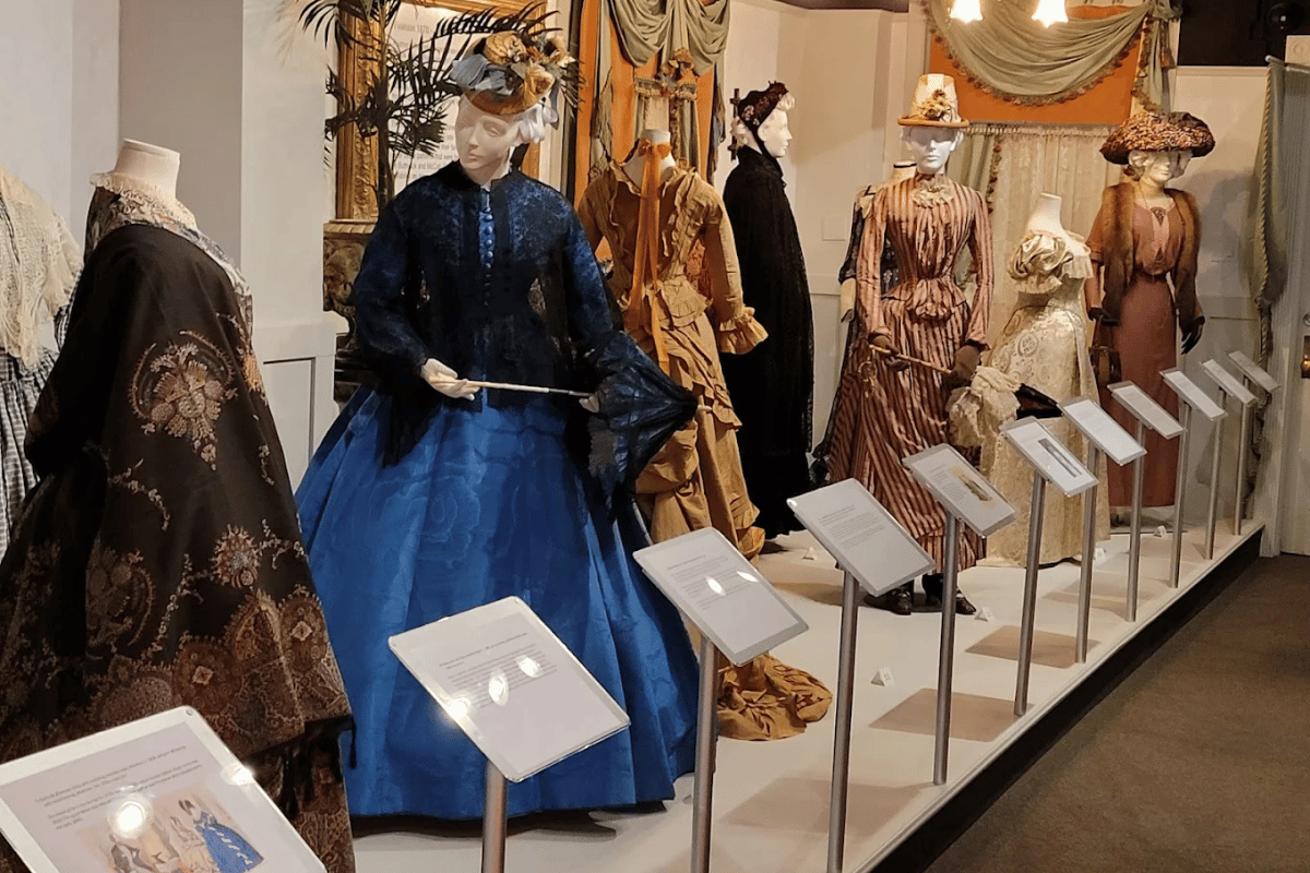Fashion museums in Canada